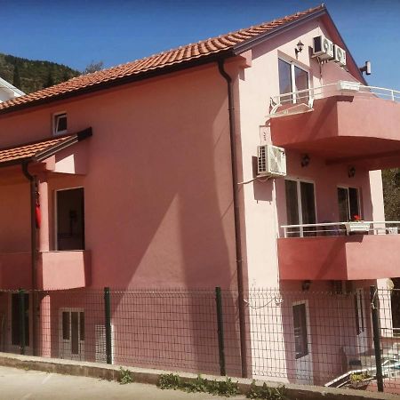 Apartments Kuc Τίβατ Εξωτερικό φωτογραφία