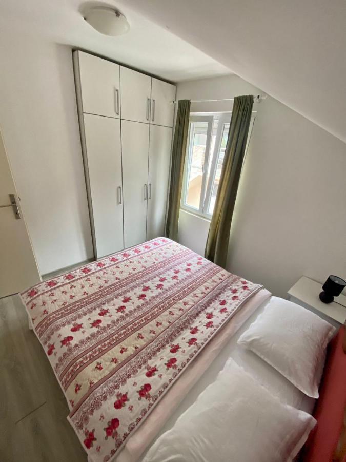 Apartments Kuc Τίβατ Εξωτερικό φωτογραφία